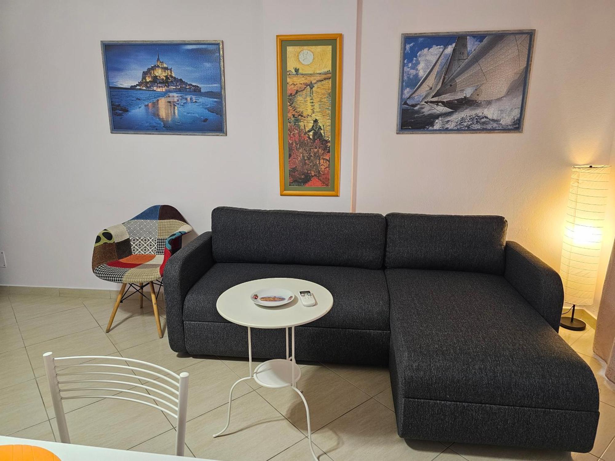 Bral 8 Two-bedroom Beachfront *